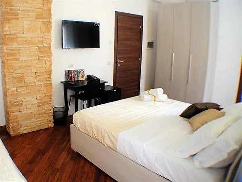 Little Rhome Oda ve Kahvaltı 4*